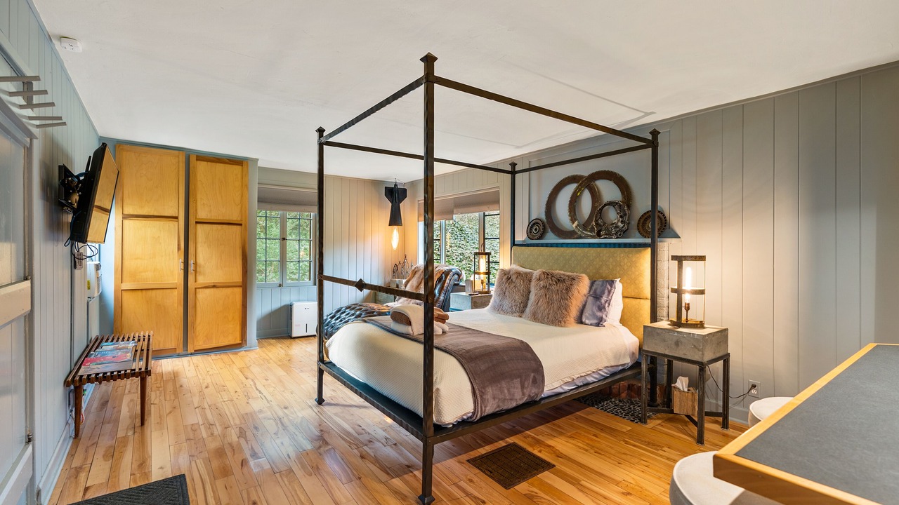 Photo of Bedroom in Asheville