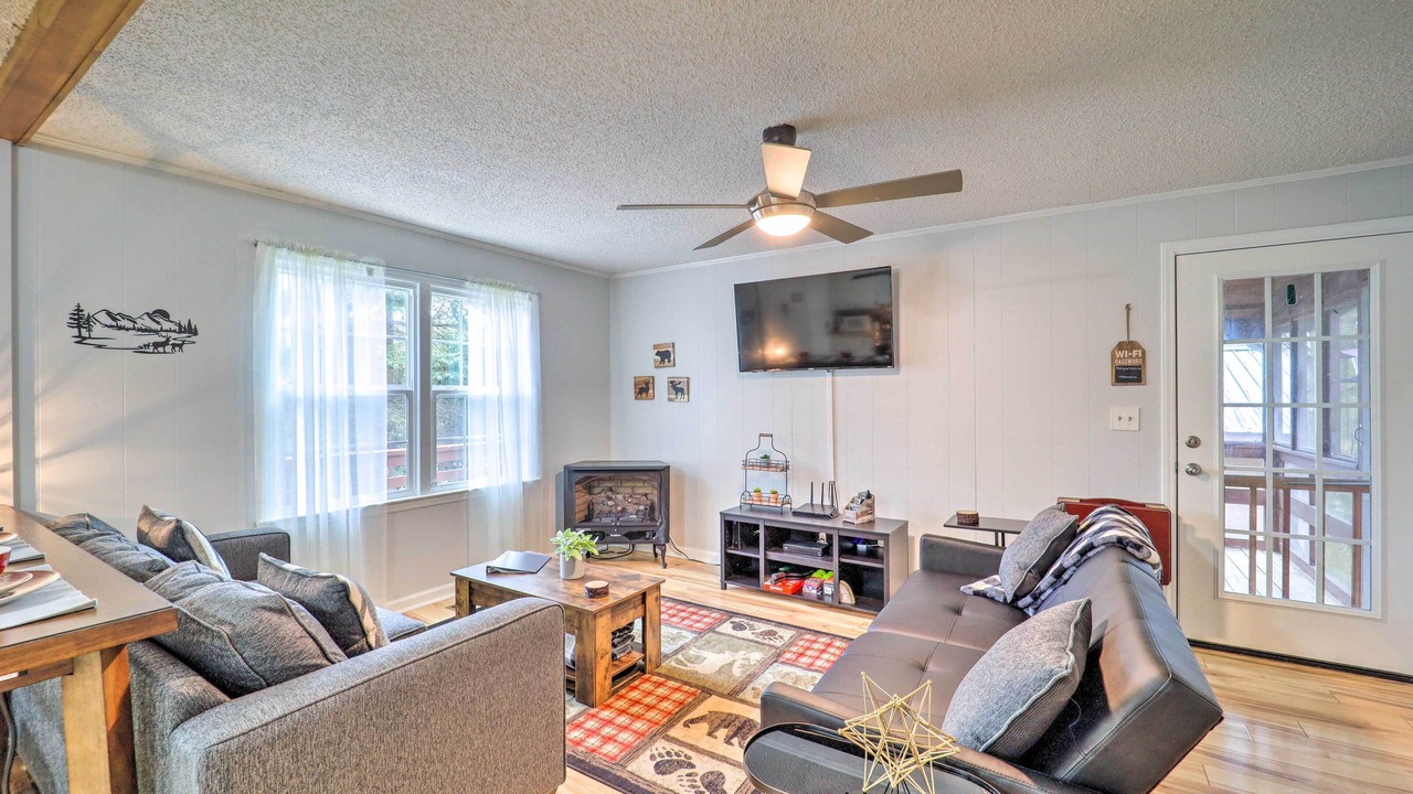 Photo of Livingroom in Pineola