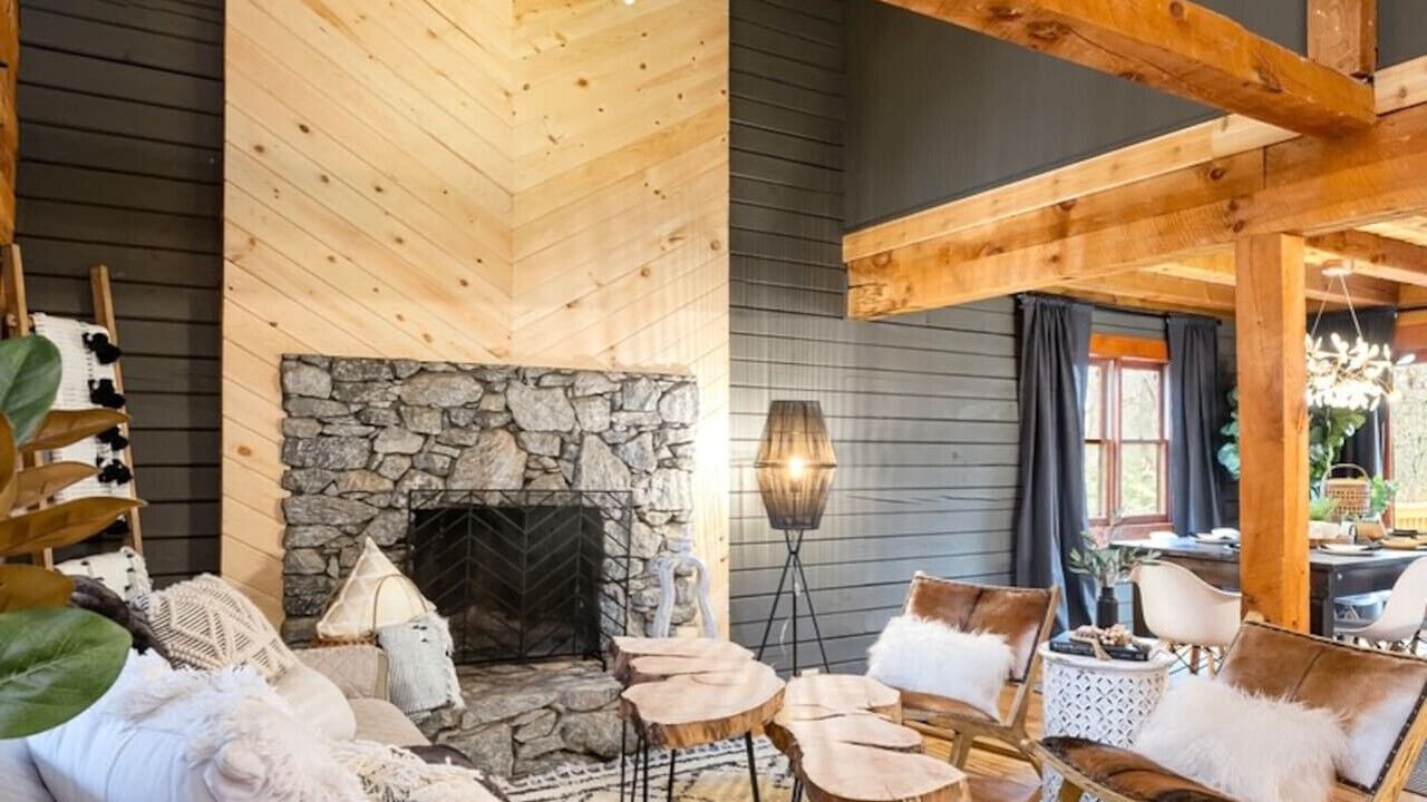 Photo of Livingroom in Fairview