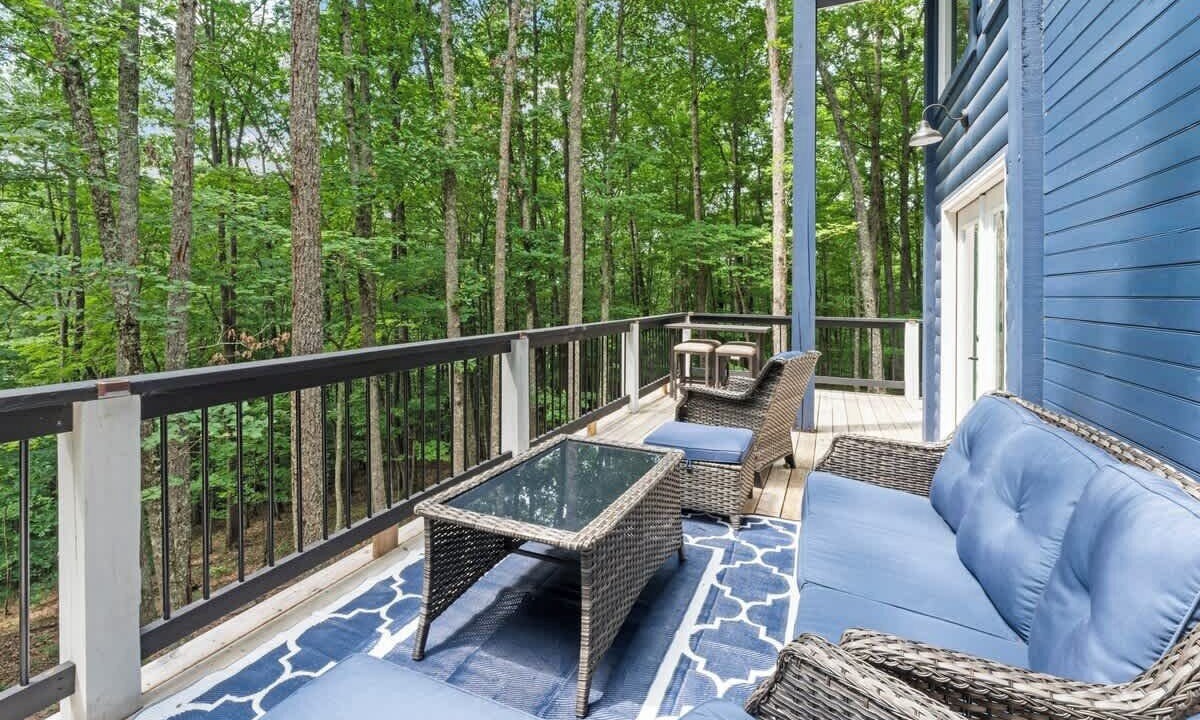 Photo of Outdoor in Zoe