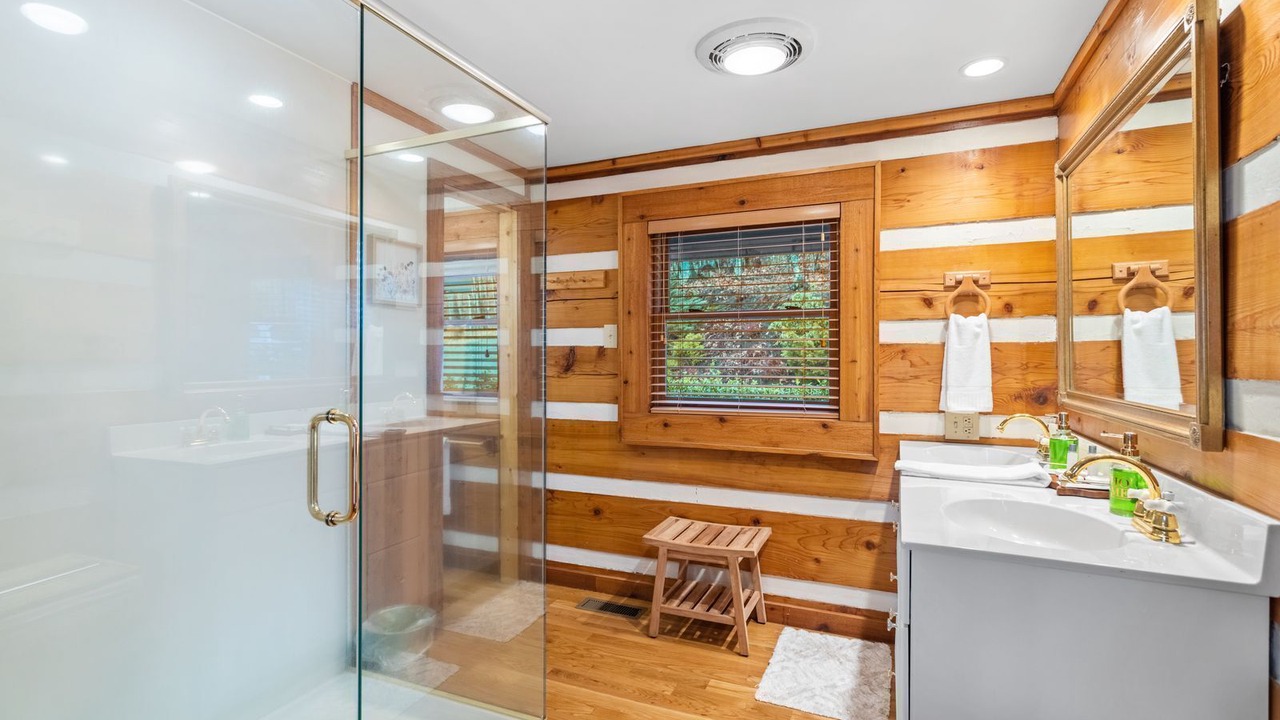 Photo of Bathroom in Banner Elk