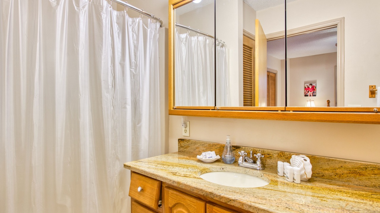 Photo of Bathroom in Newland
