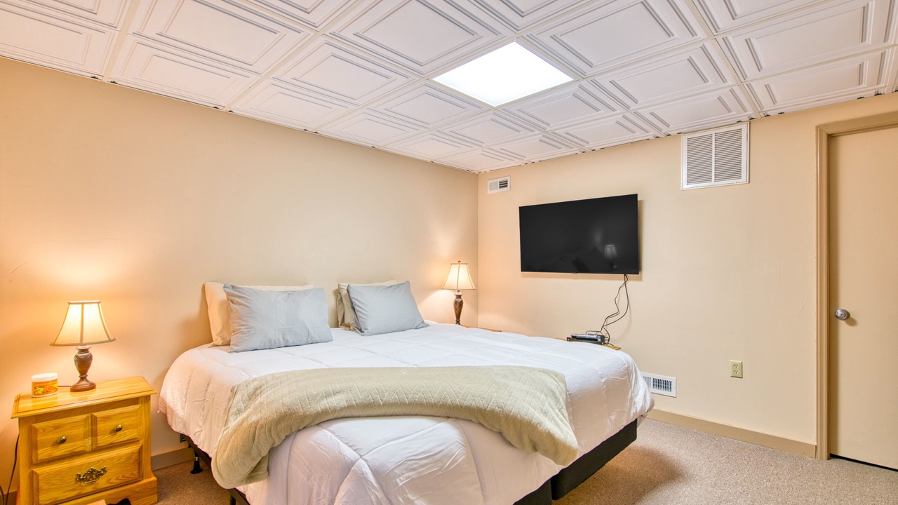 Photo of Bedroom in Newland