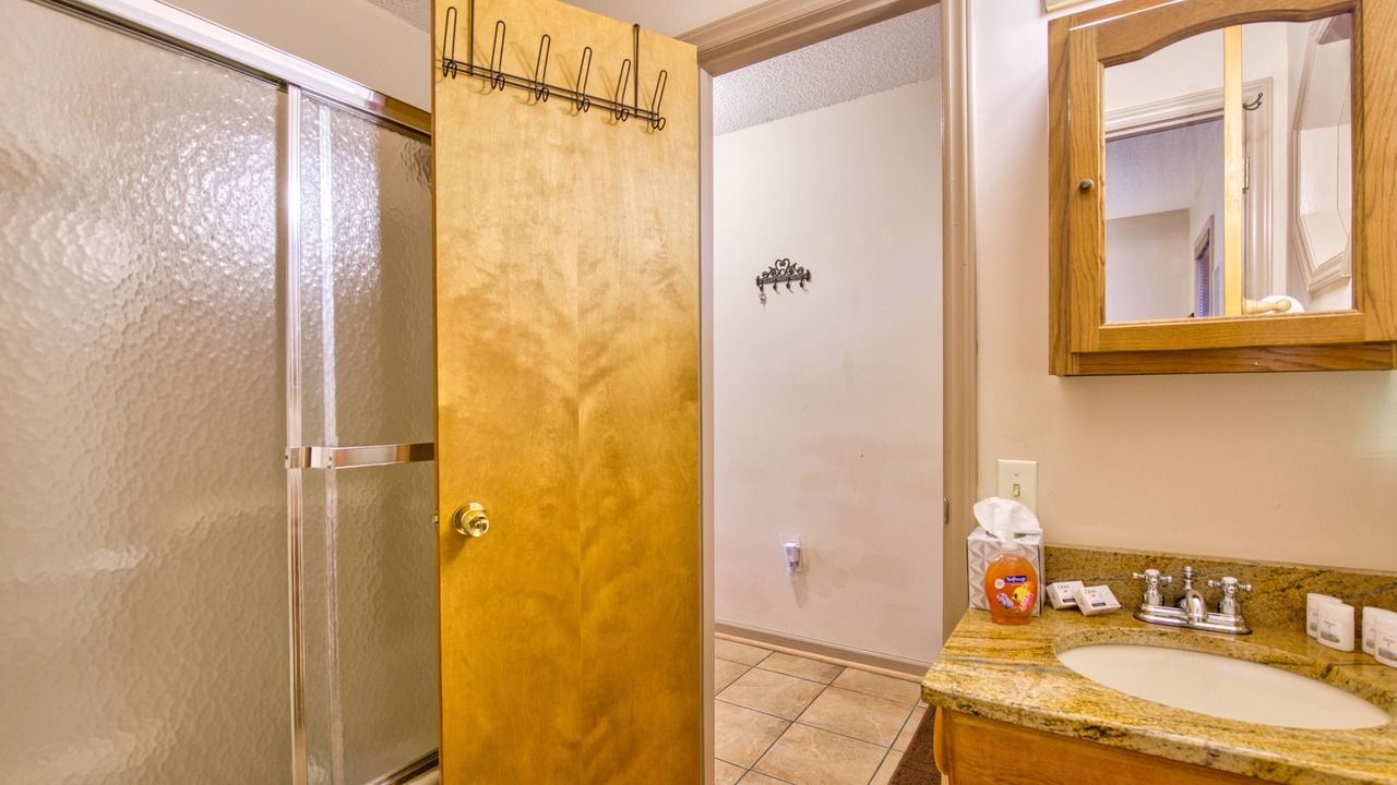 Photo of Bathroom in Newland