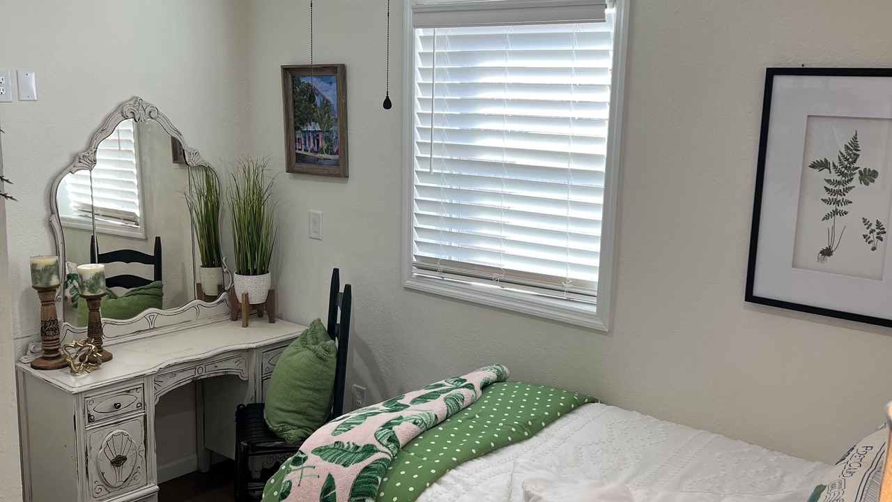 Photo of Bedroom in Roan Mountain