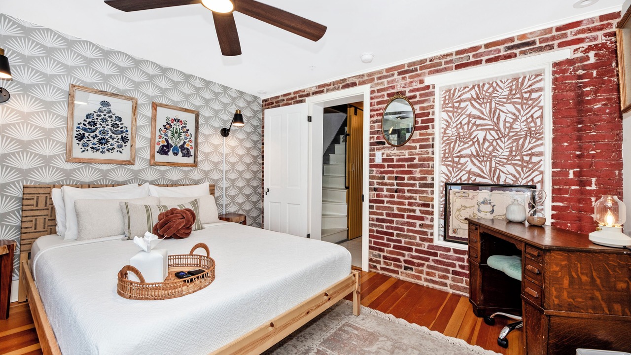 Photo of Bedroom in Downtown