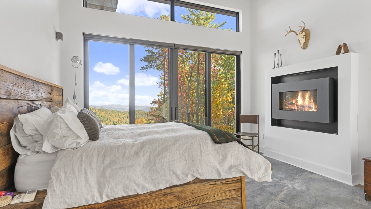 Photo of Bedroom in Lenoir