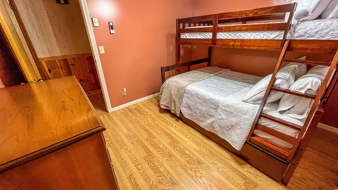 Photo of Bedroom in Grassy Creek