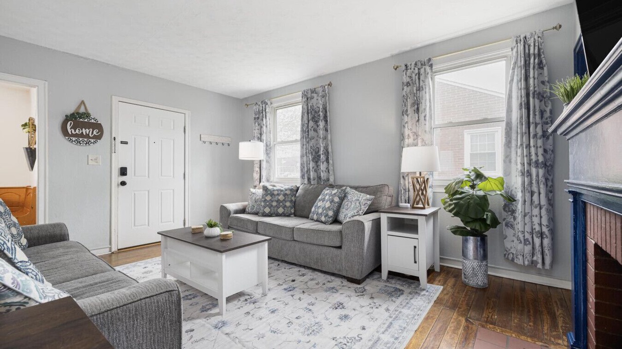 Photo of Livingroom in Kingsport