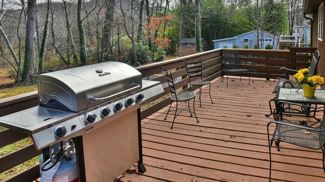 Photo of Outdoor in Black Mountain