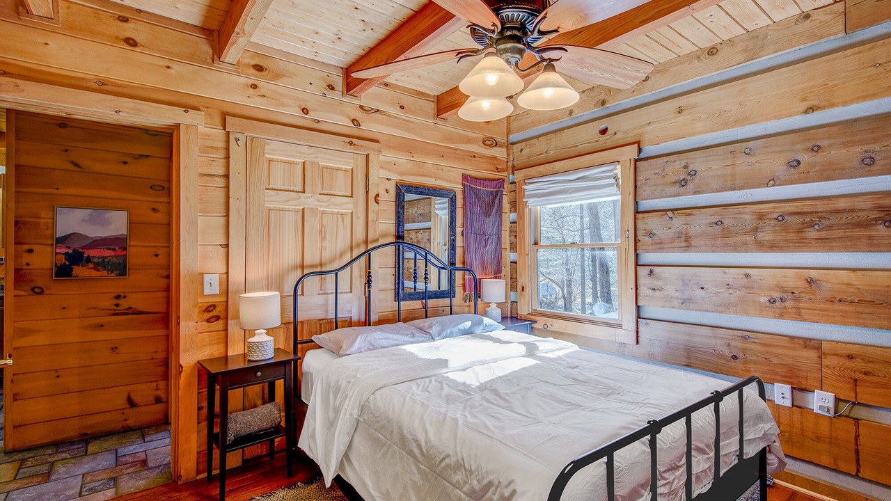 Photo of Bedroom in Boone
