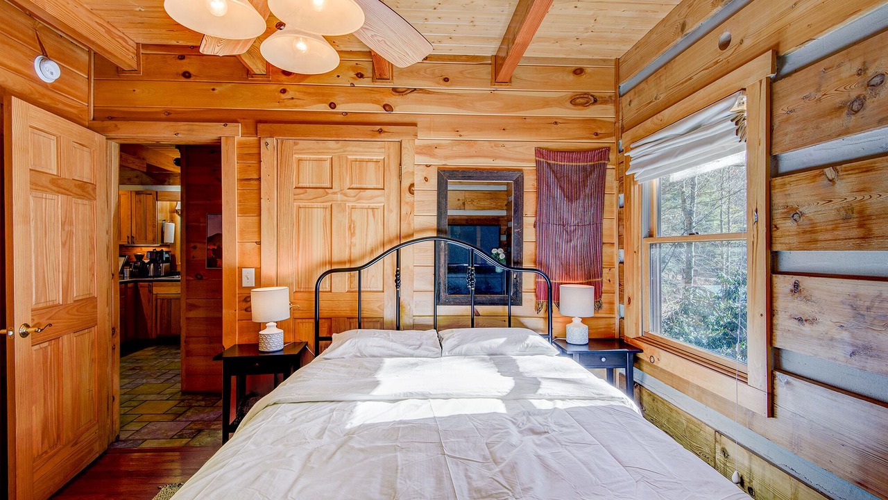 Photo of Bedroom in Boone