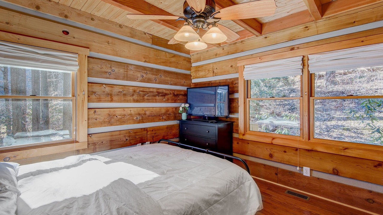 Photo of Bedroom in Boone