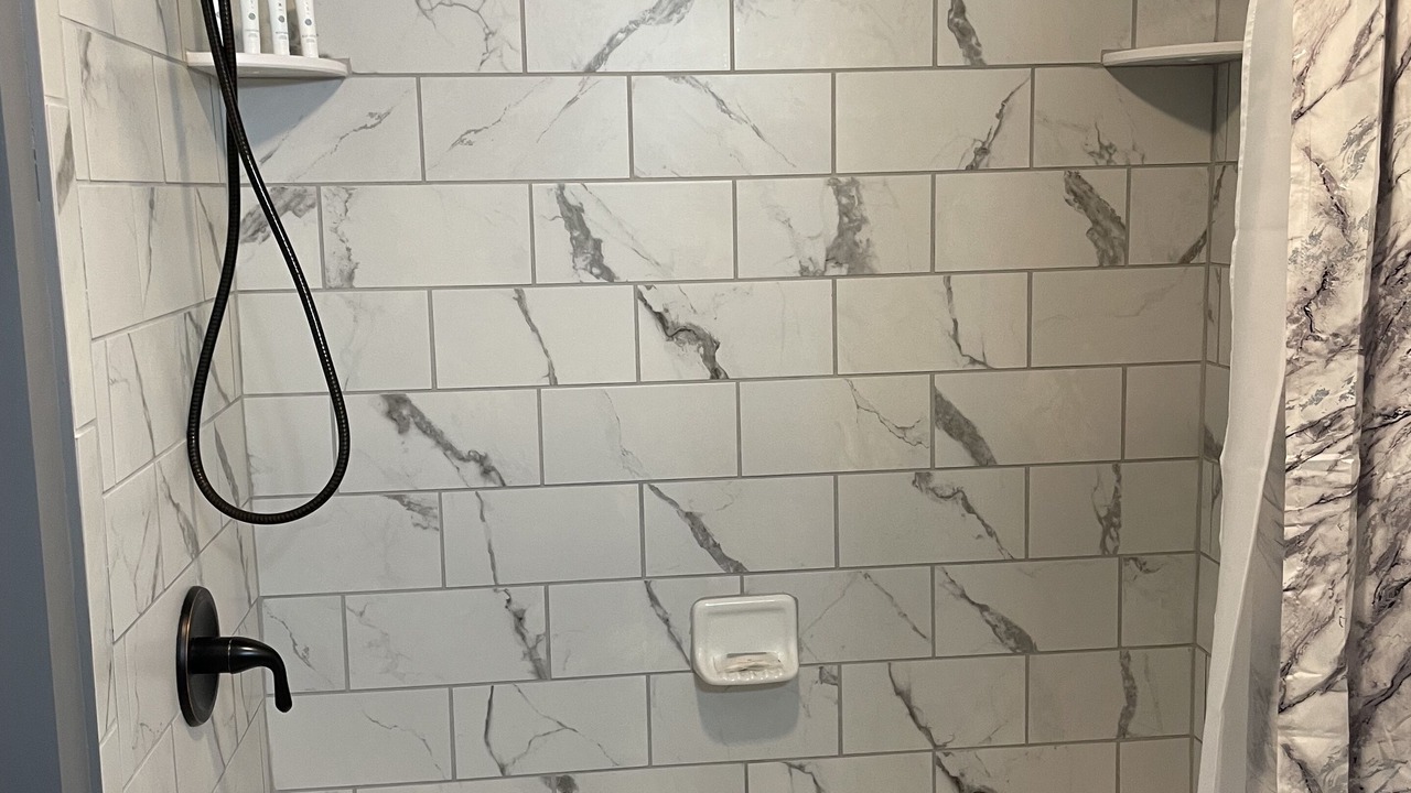 Photo of Bathroom in Clay City