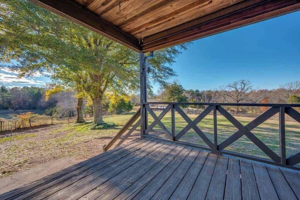 Photo of Patio Balcony in Tryon