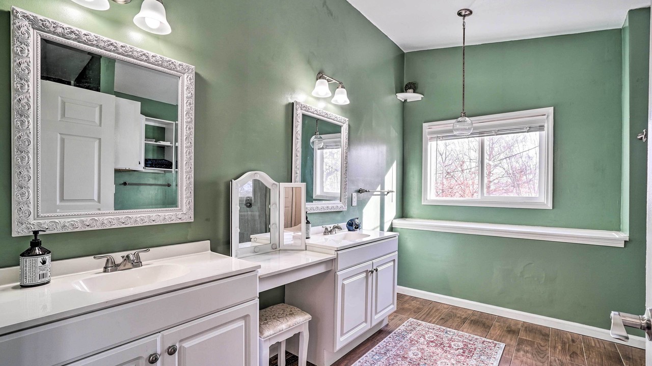 Photo of Bathroom in Oak Grove
