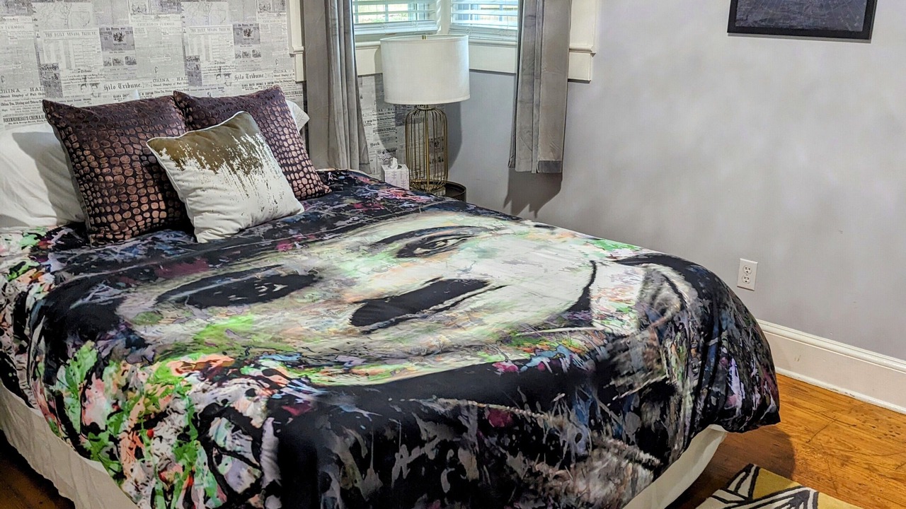 Photo of Bedroom in Woodfin