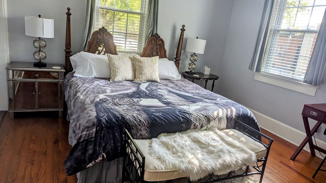 Photo of Bedroom in Woodfin