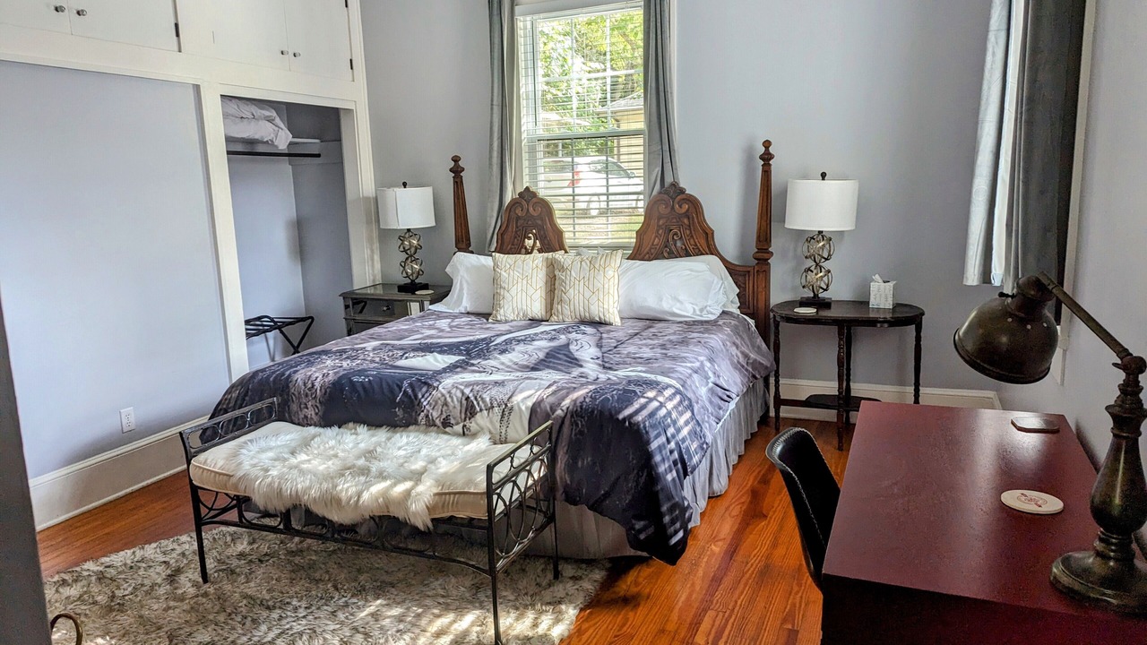 Photo of Bedroom in Woodfin