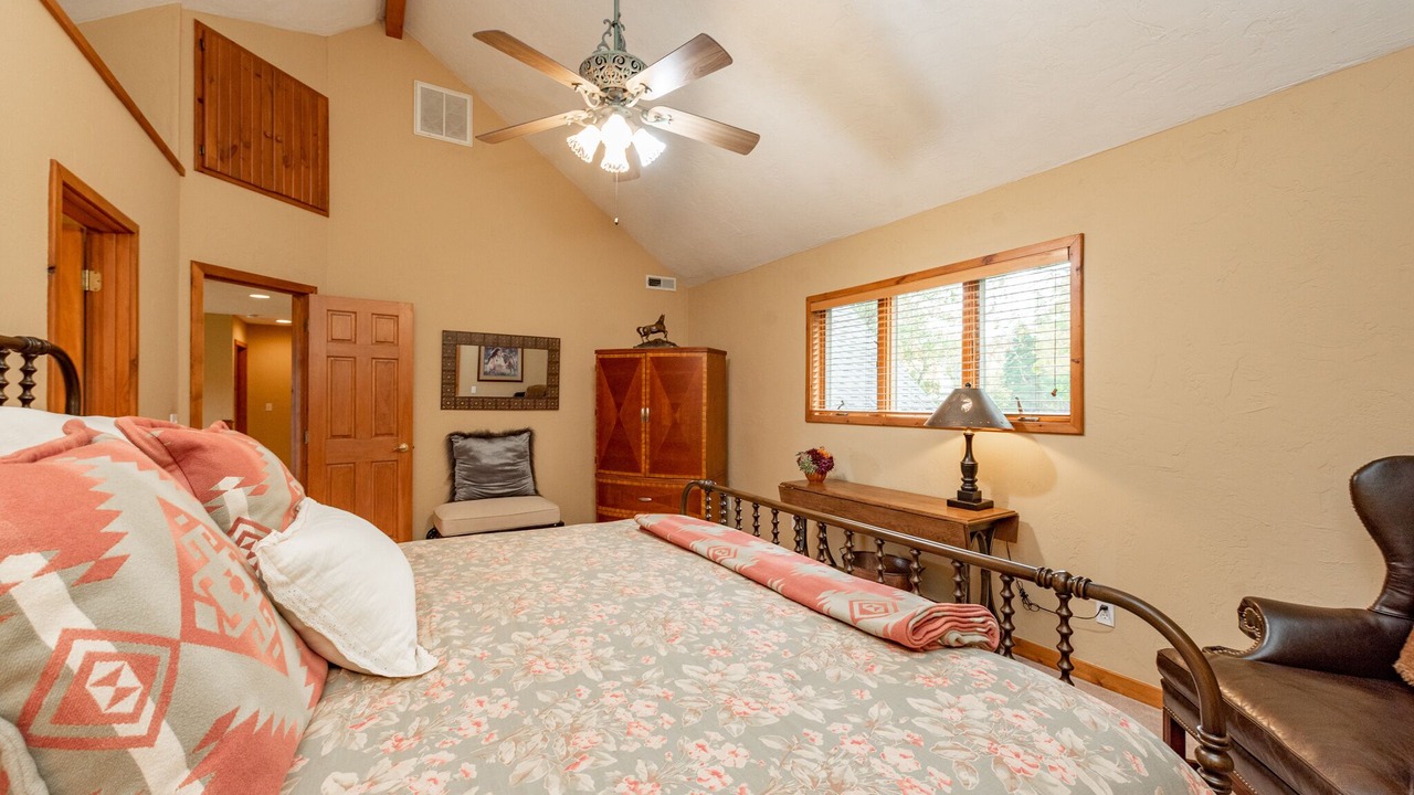 Photo of Bedroom in Blakeslee