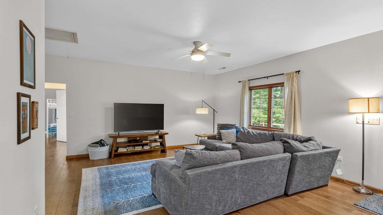 Photo of Livingroom in Fleetwood