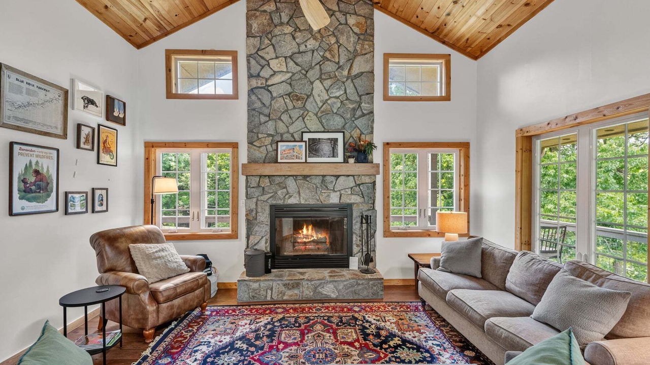 Photo of Livingroom in Fleetwood