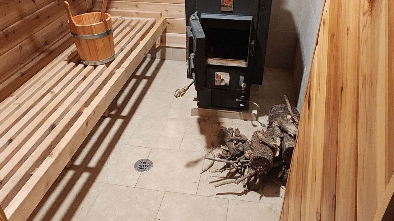 Photo of Others in Carpenter