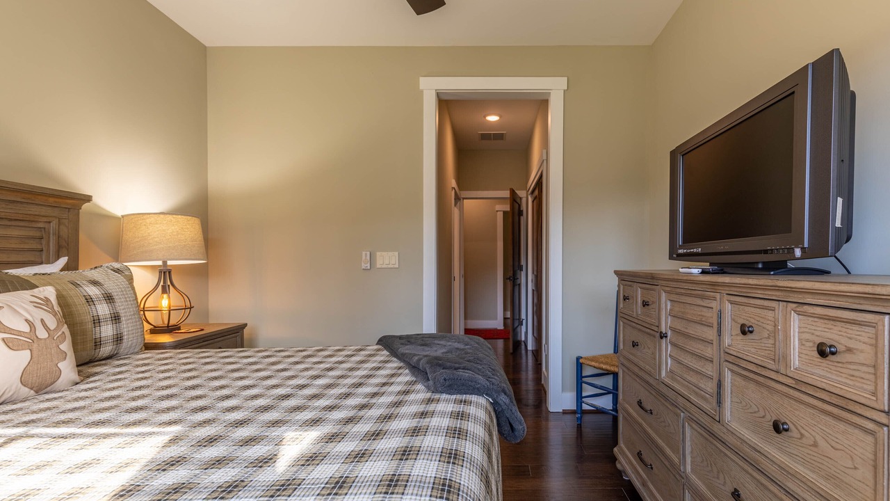 Photo of Bedroom in Lenoir