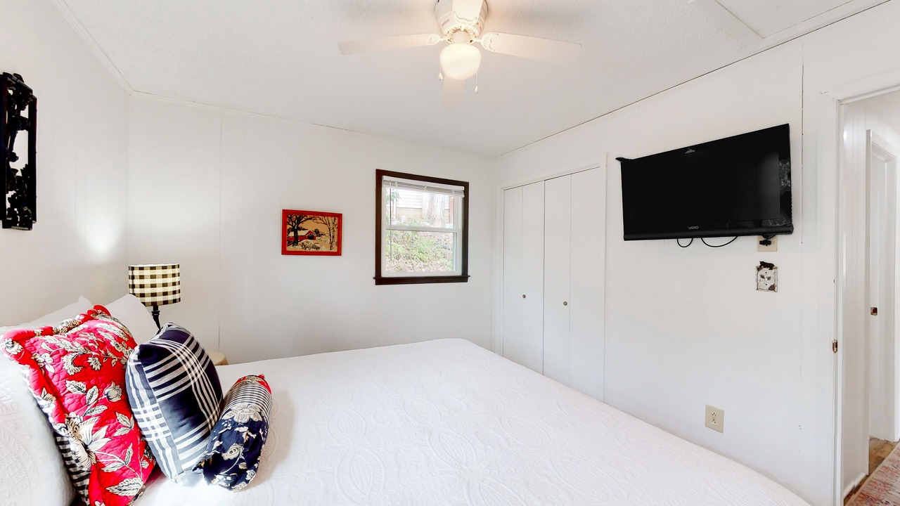 Photo of Bedroom in Newland