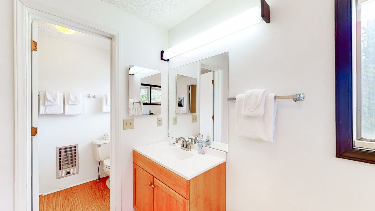 Photo of Bathroom in Newland