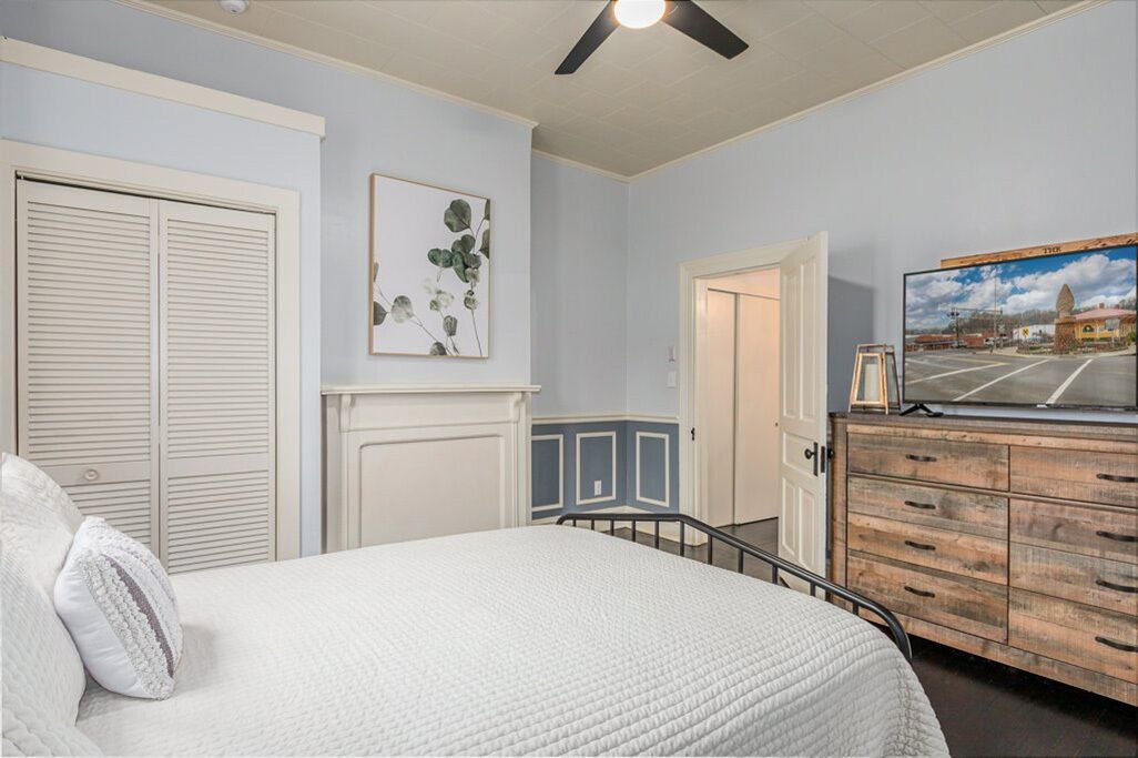 Photo of Bedroom in Old Fort
