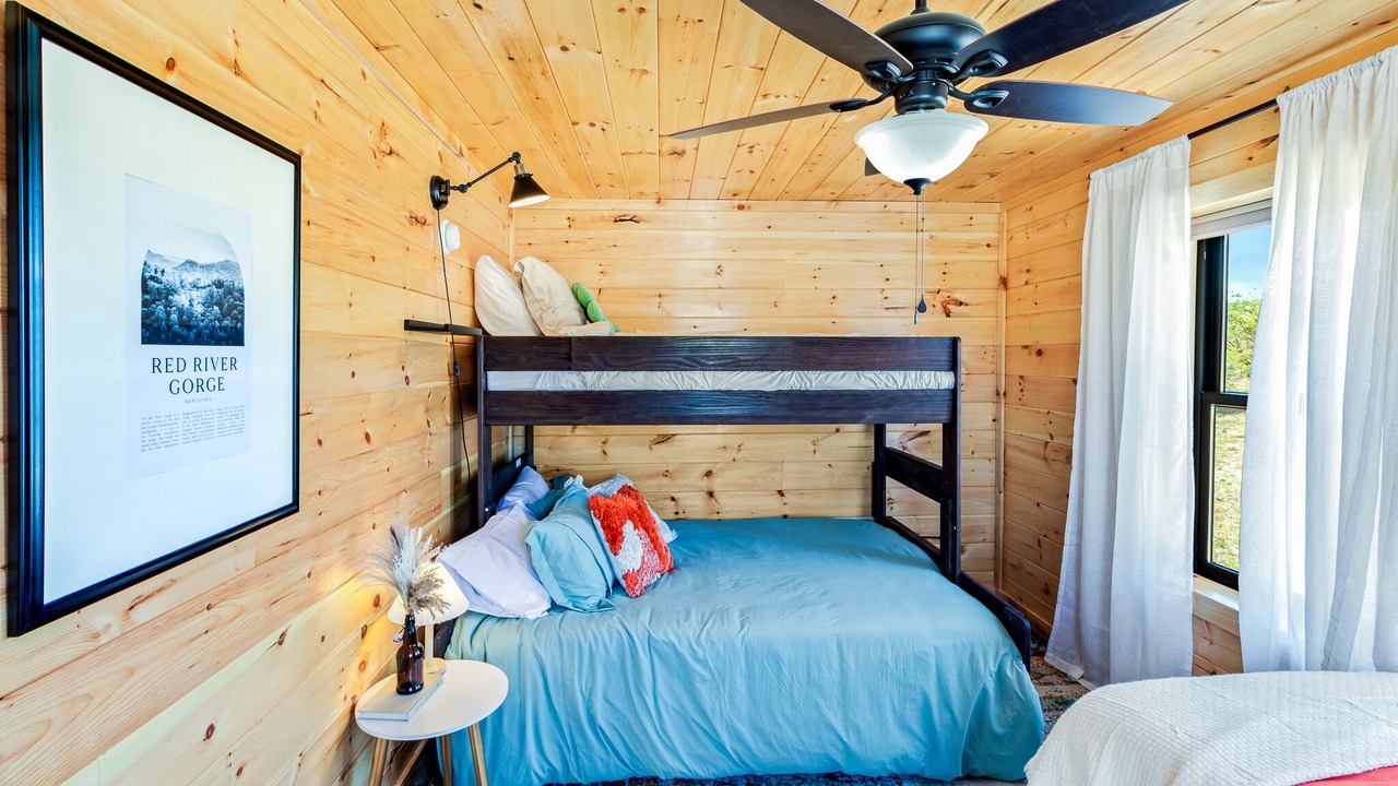 Photo of Bedroom in Rogers