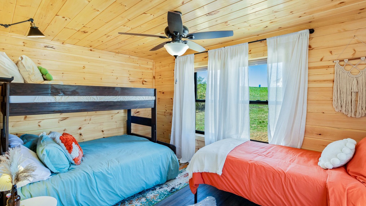 Photo of Bedroom in Rogers