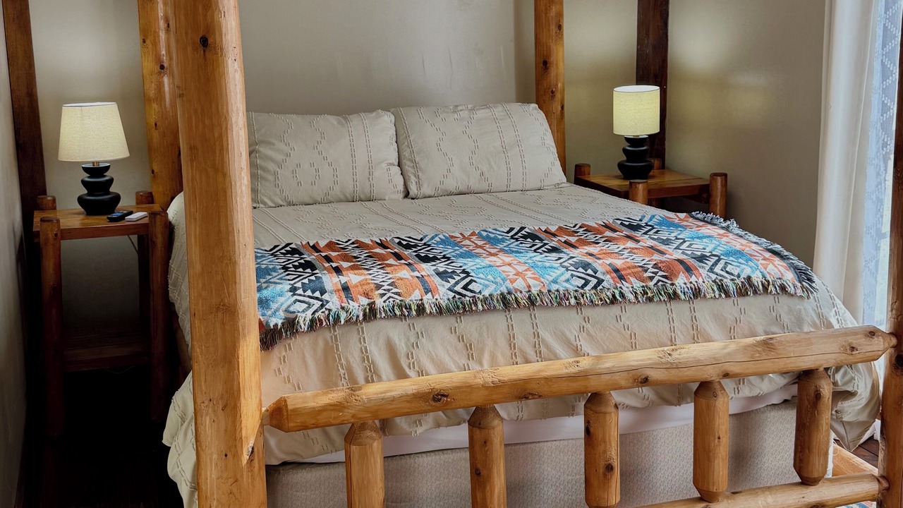Photo of Bedroom in Garrison