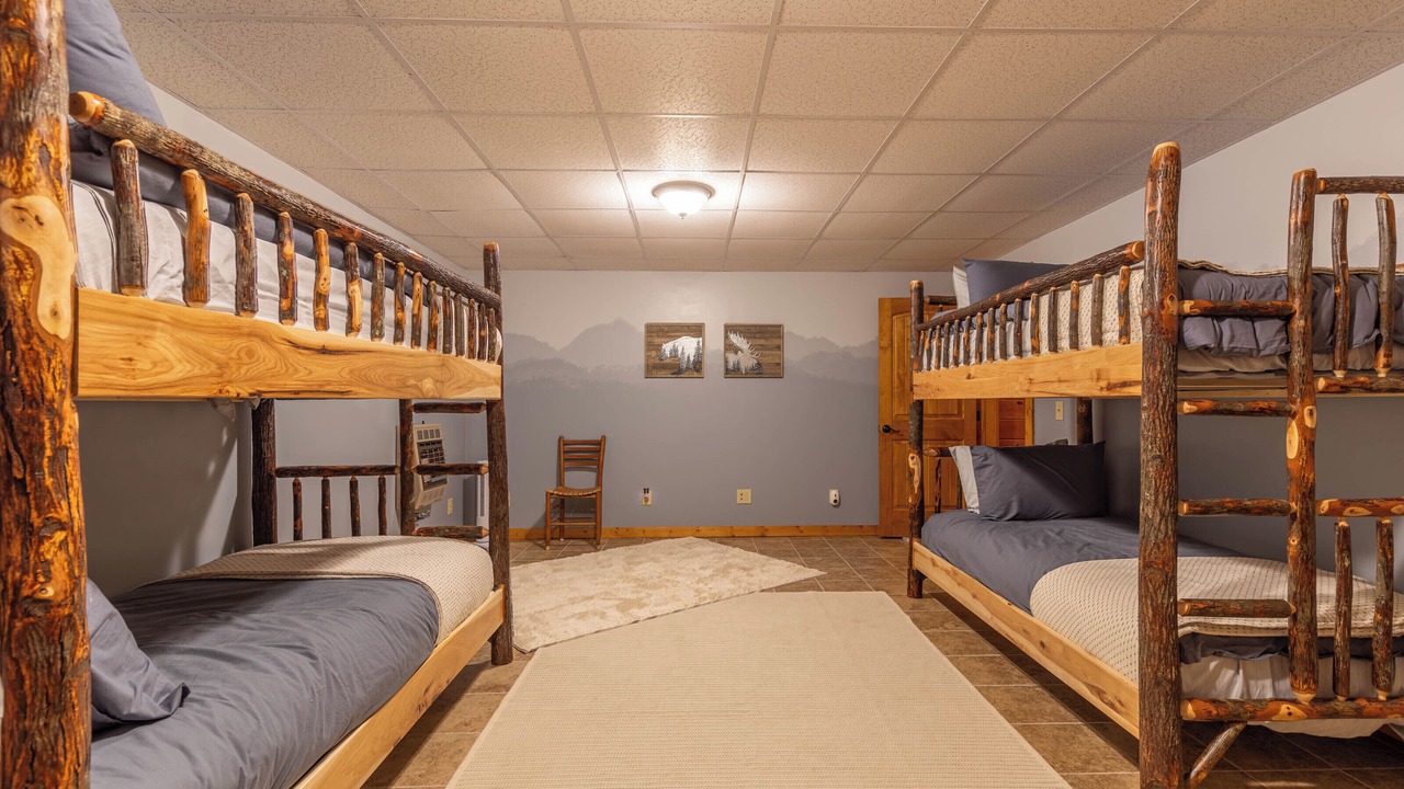 Photo of Bedroom in Lansing