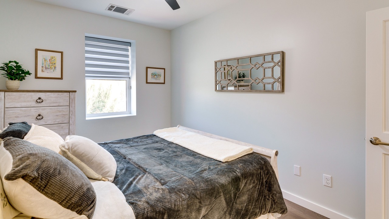 Photo of Bedroom in Lenoir