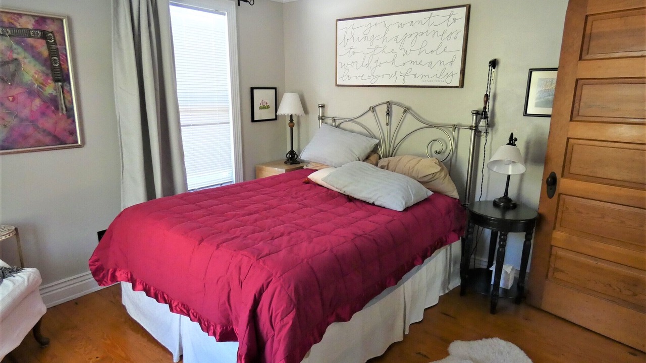 Photo of Bedroom in Marshall