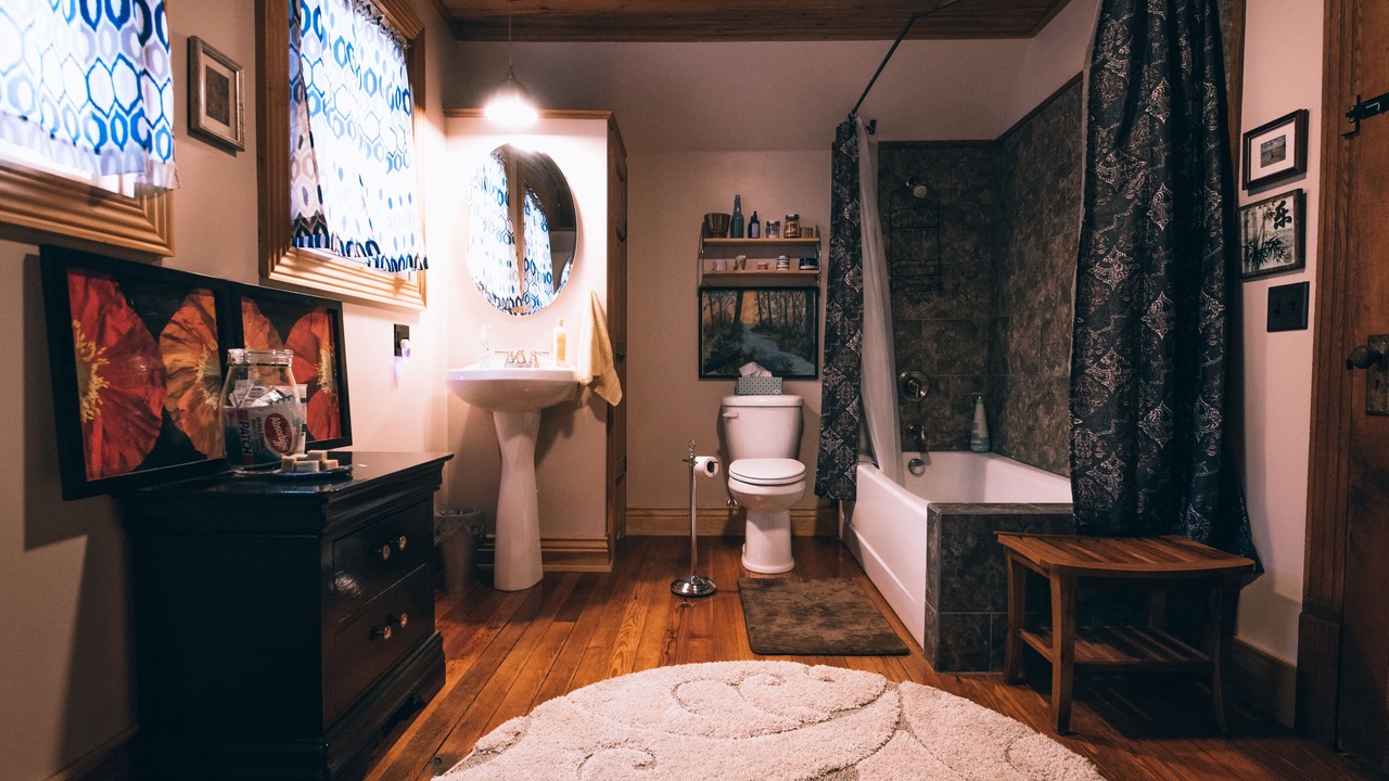 Photo of Bathroom in Marshall