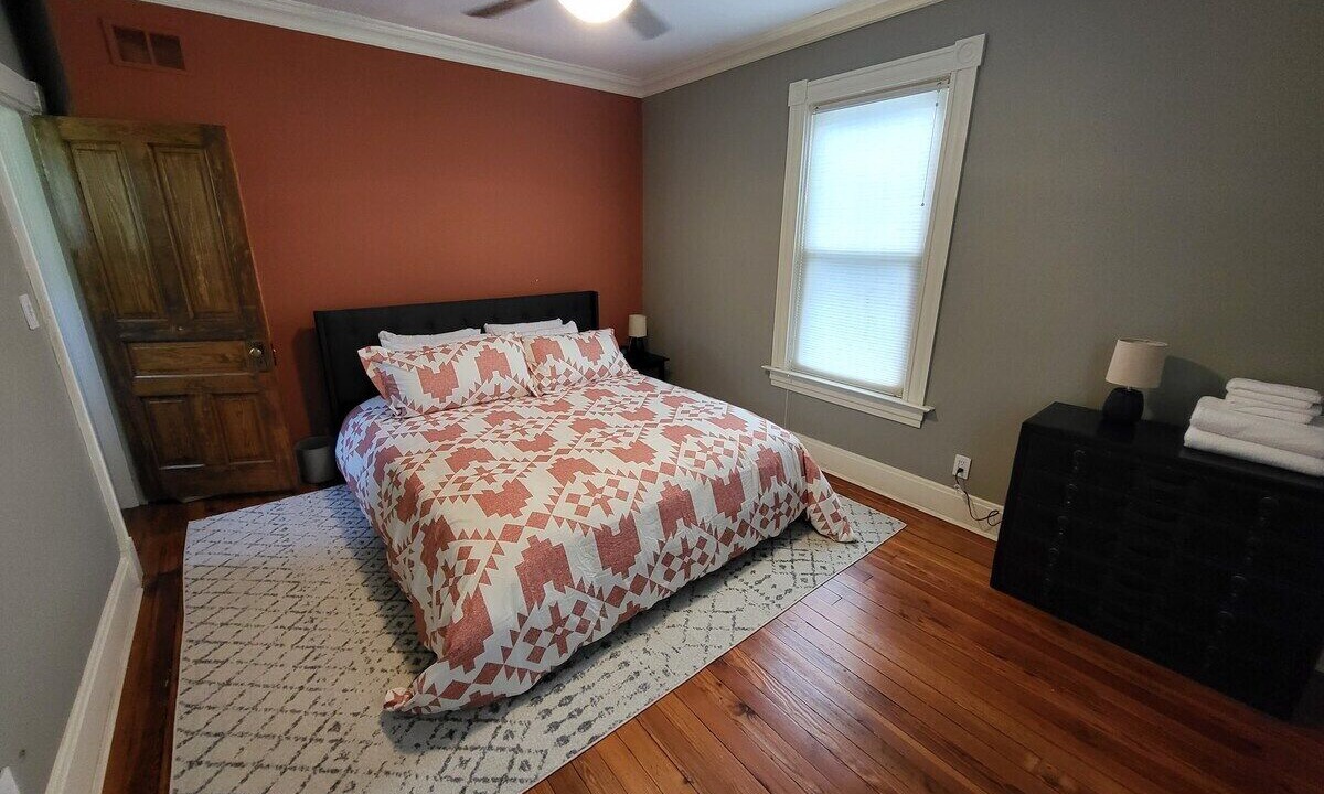 Photo of Bedroom in Columbia-Tusculum