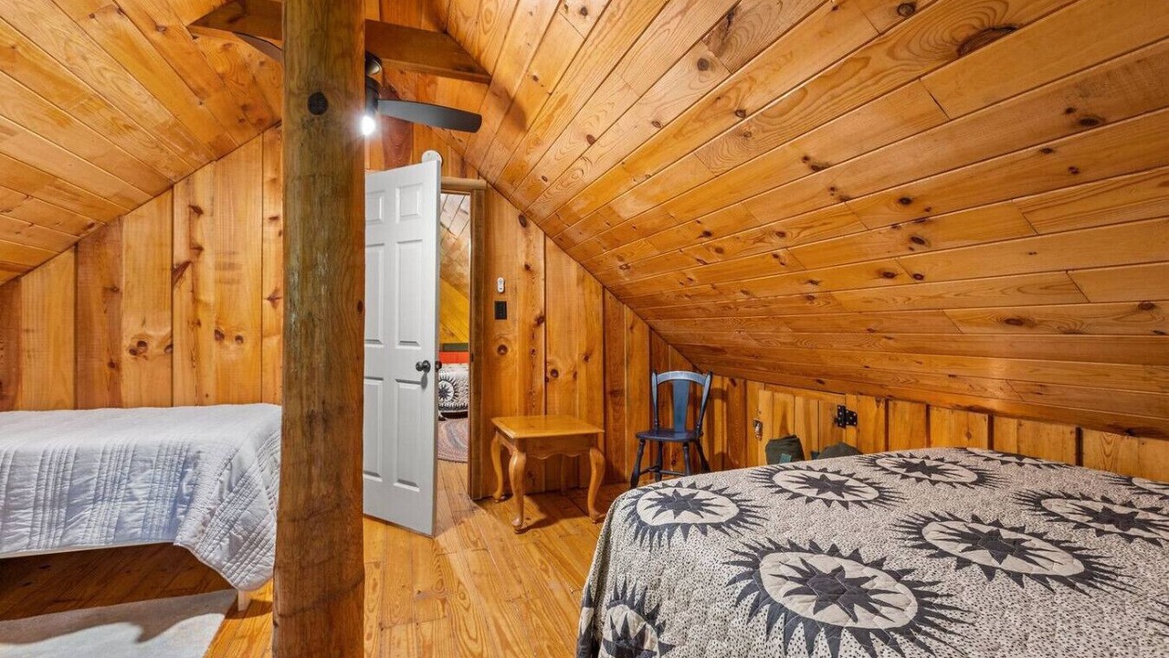 Photo of Bedroom in Pine Ridge