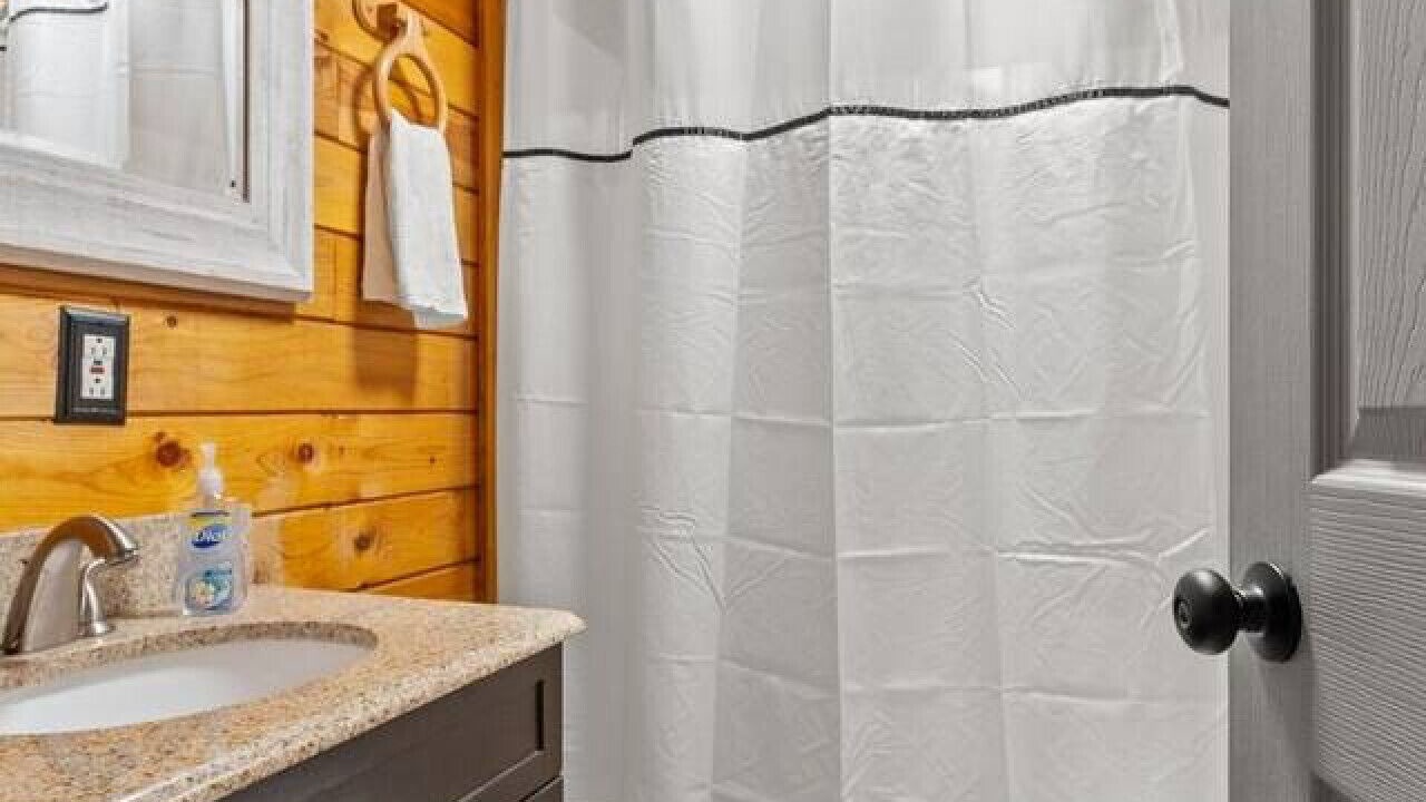 Photo of Bathroom in Pine Ridge