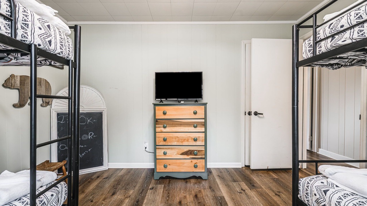 Photo of Bedroom in Blowing Rock