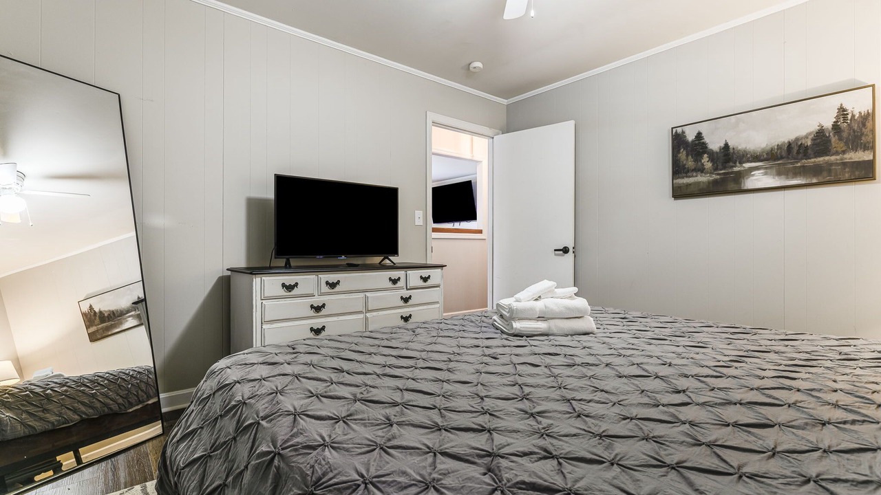 Photo of Bedroom in Blowing Rock