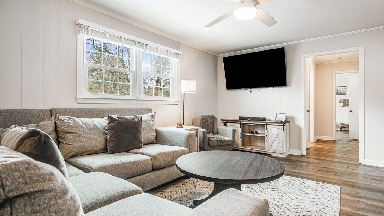 Photo of Livingroom in Blowing Rock