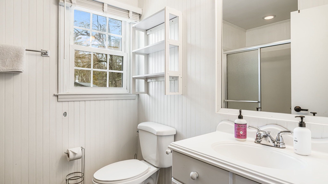 Photo of Bathroom in Blowing Rock