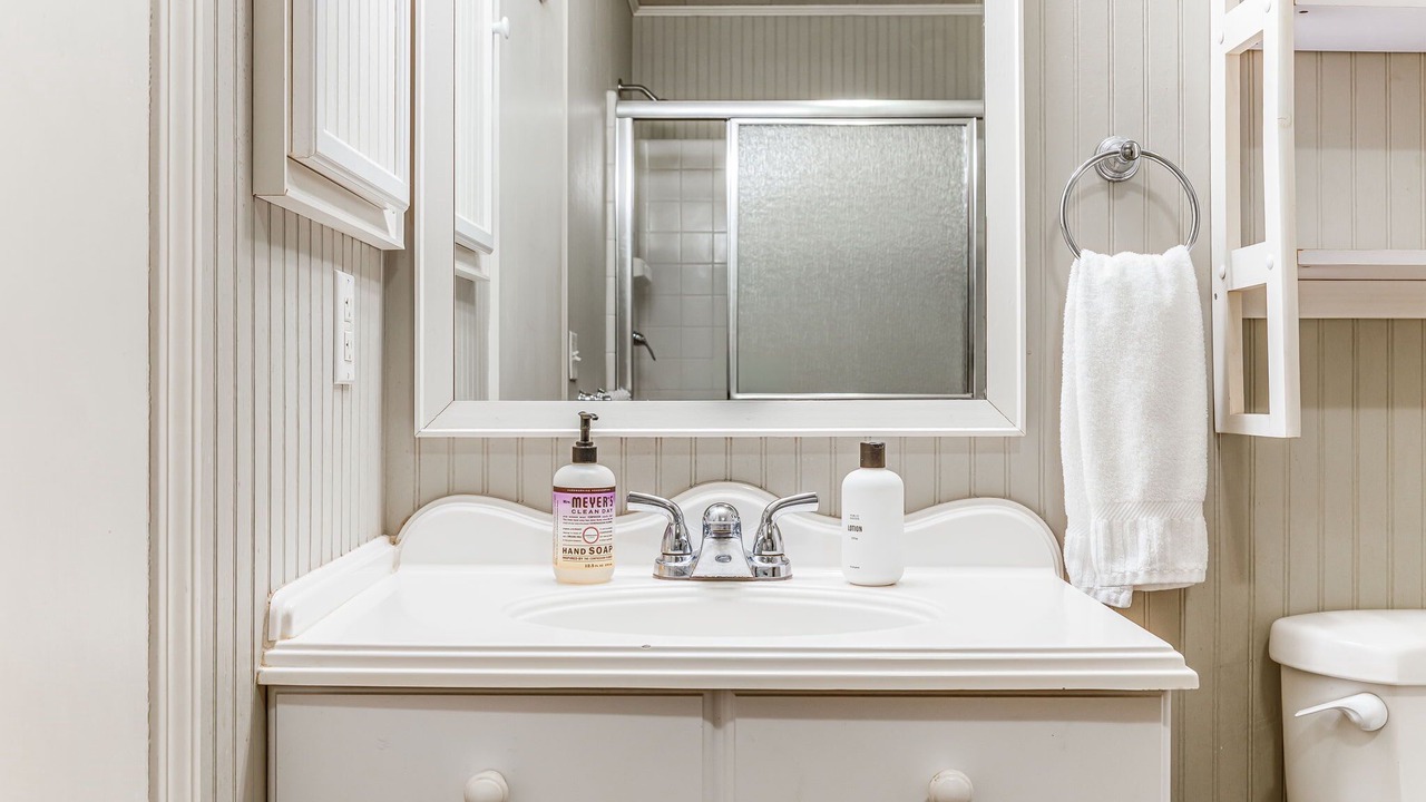 Photo of Bathroom in Blowing Rock