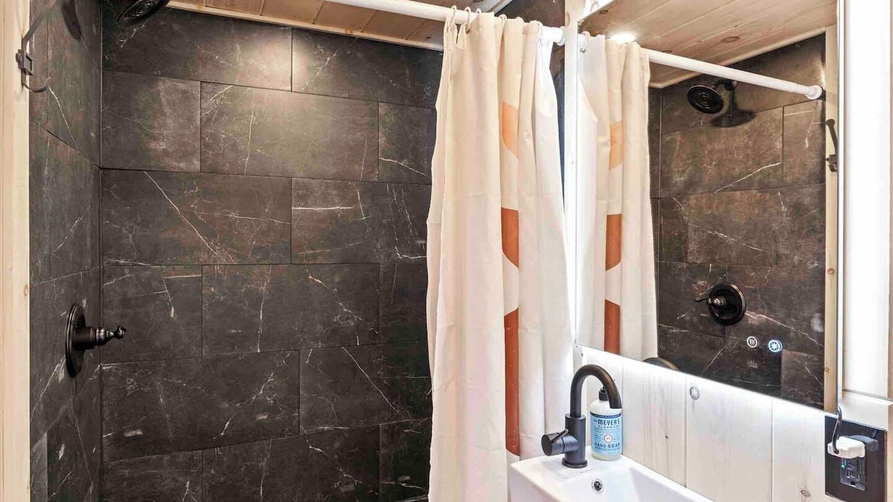 Photo of Bathroom in Swannanoa