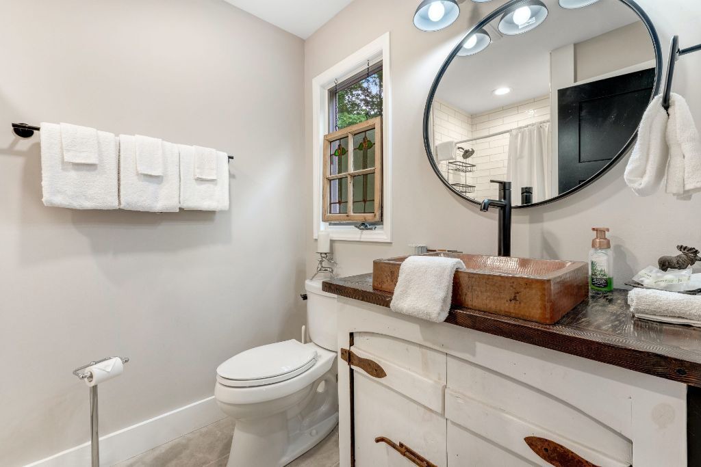 Photo of Bathroom in Frank