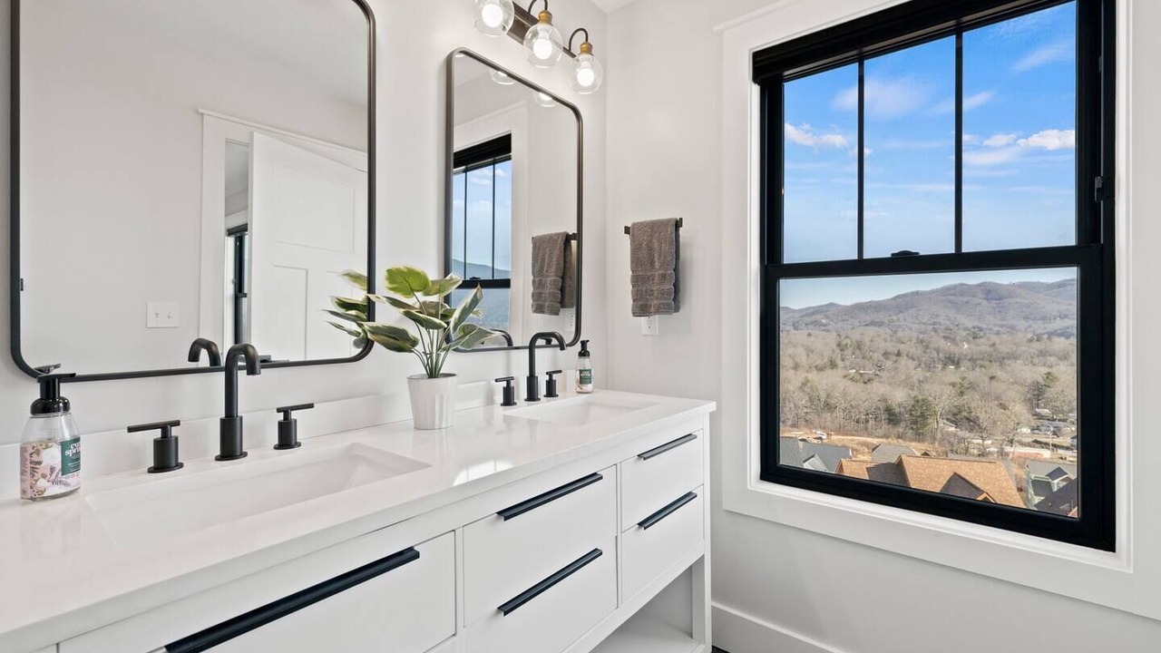 Photo of Bathroom in Black Mountain