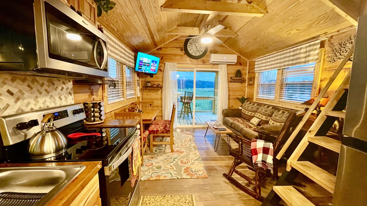 Photo of Livingroom in Brevard